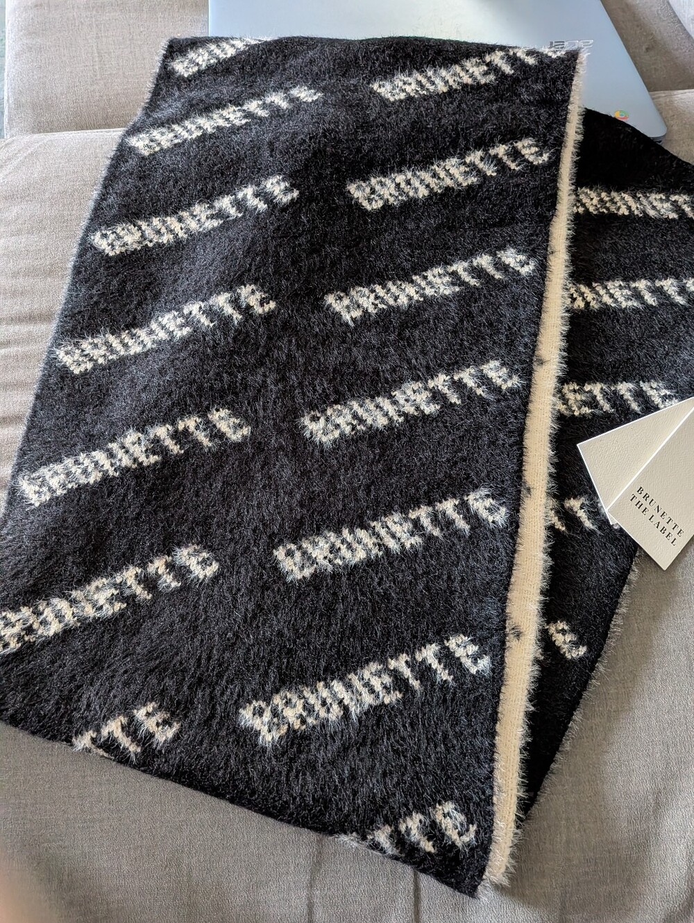 Brunette The Label Black & Cream Logo Wrap Shawl Scarf New With Tags Fall Winter